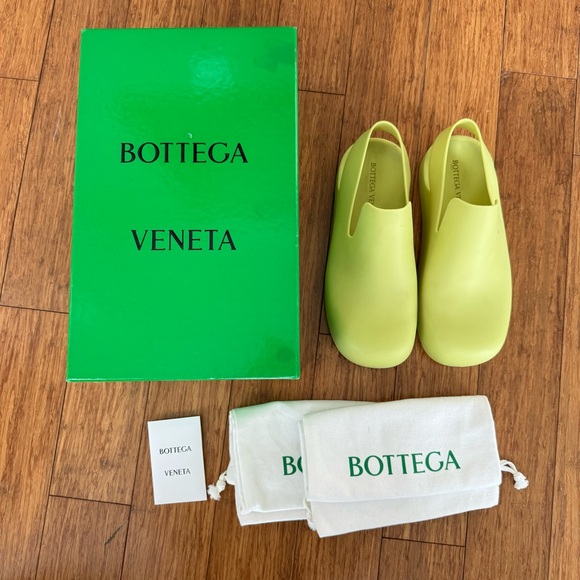 Bottega Veneta Puddle Sandal, IT41/US8 - Picture 11 of 13